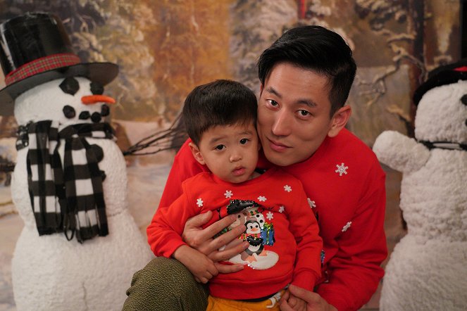 Single Parents - Schnee für Graham - Dreharbeiten - Jake Choi