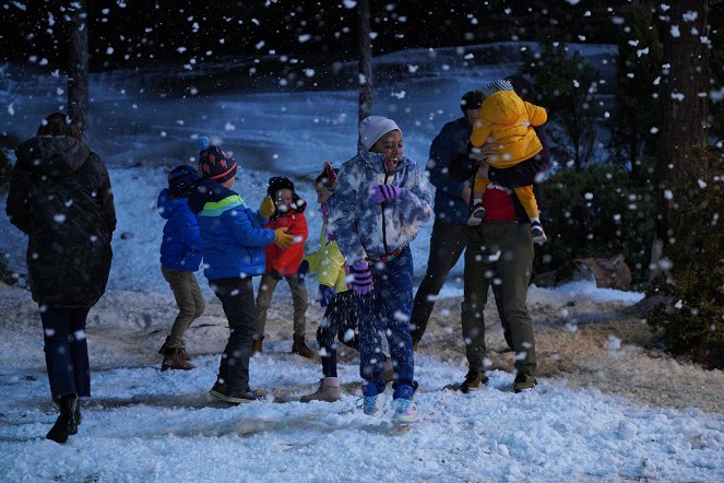 Single Parents - Season 2 - Schnee für Graham - Filmfotos - Devin Trey Campbell