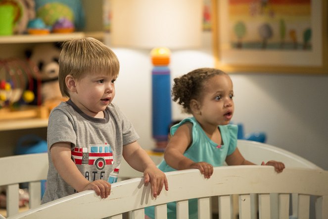Fuller House - Season 3 - Uncle Jesse's Adventures in Babysitting - Photos