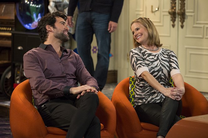 Fuller House - Season 3 - Uncle Jesse's Adventures in Babysitting - Photos - Andrea Barber