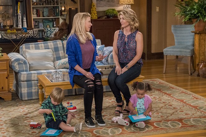 Fuller House - Maybe Baby - Photos - Jodie Sweetin