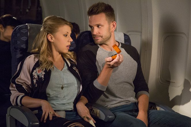 Fuller House - Season 3 - Wedding or Not Here We Come - Photos - Jodie Sweetin