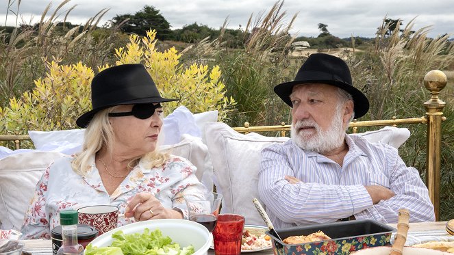 L'Esprit de famille - Photos - Josiane Balasko, François Berléand