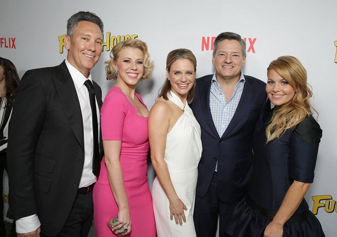 Madres forzosas - Season 1 - Eventos - Netflix Premiere of "Fuller House" - Jodie Sweetin, Andrea Barber, Candace Cameron Bure