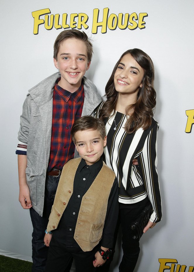 Fuller House - Season 1 - Events - Netflix Premiere of "Fuller House" - Michael Campion, Elias Harger, Soni Bringas