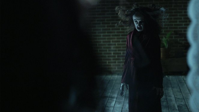 Paranormal Witness - Season 4 - Suzy Doll - Filmfotók