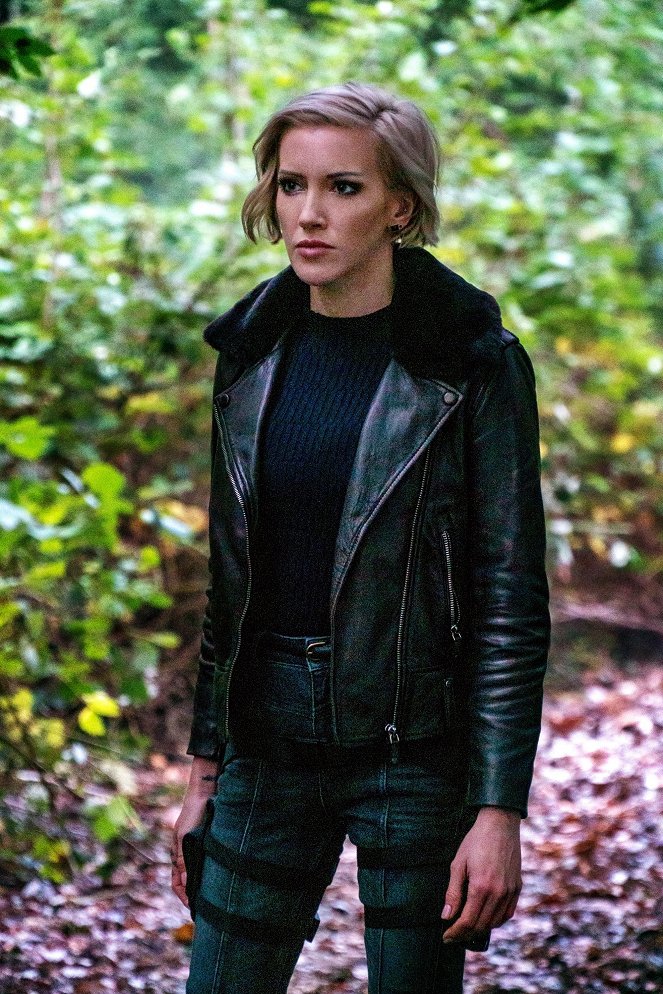 Arrow - Season 8 - Purgatory - Photos - Katie Cassidy