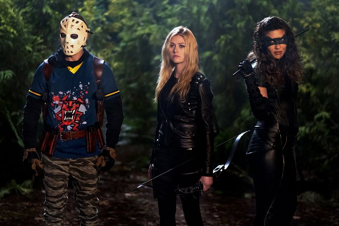 Arrow - Season 8 - Fegefeuer - Filmfotos - Rick Gonzalez, Katherine McNamara, Juliana Harkavy