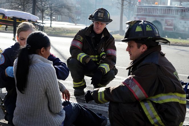 Chicago Fire - You Know Where to Find Me - Van film