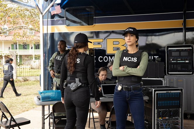 NCIS: New Orleans - Season 6 - Requital - Photos - Chaz Lamar Shepherd, Necar Zadegan