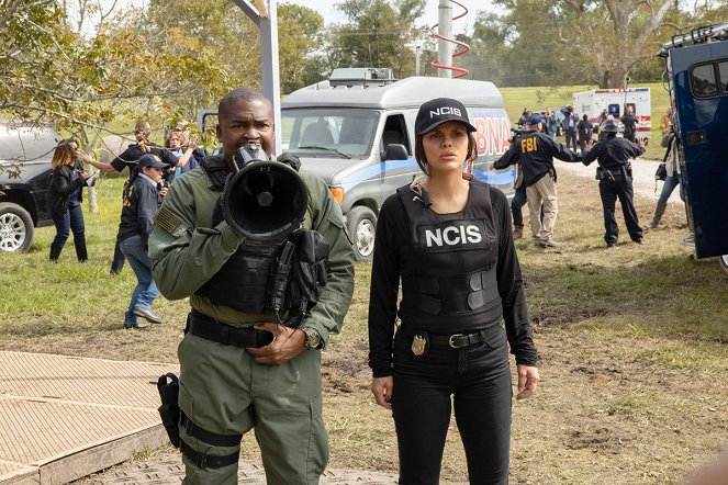 Agenci NCIS: Nowy Orlean - Requital - Z filmu - Chaz Lamar Shepherd, Vanessa Ferlito