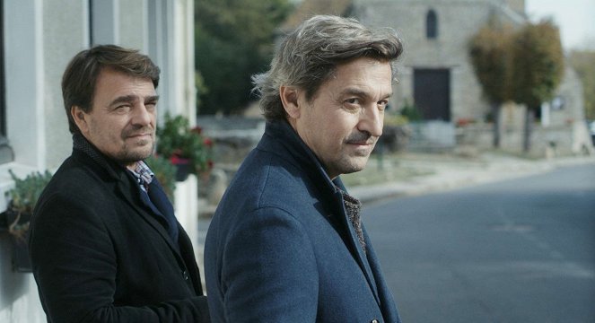 La Sainte Famille - Film - Thierry Godard, Louis-Do de Lencquesaing