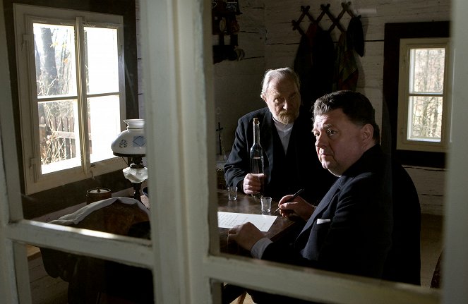 Čapkovy kapsy - Zločin v chalupě - Filmfotos - Petr Pelzer, Miroslav Šnajdr