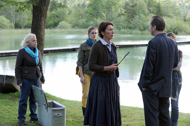 4 ženy a pohřeb - Série 5 - Abgesoffen - Z filmu - Brigitte Kren, Miriam Stein, Adele Neuhauser