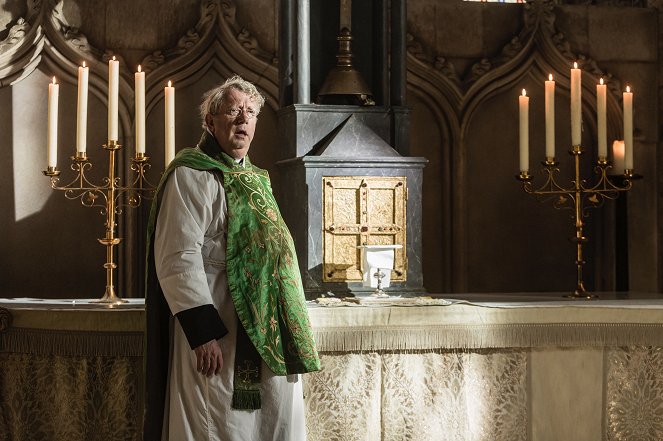 Father Brown - Season 7 - The House of God - Photos - Mark Williams