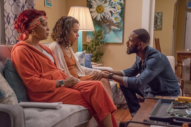 Queen Sugar - Oh Mamere - Photos - Tina Lifford, Kofi Siriboe