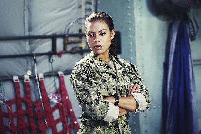 SEAL Team - Season 1 - Piraten an Bord - Filmfotos - Toni Trucks