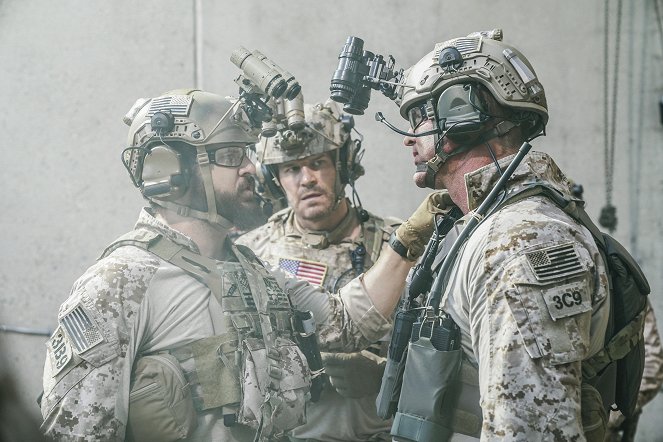 SEAL Team - Konkurrenzkampf - Filmfotos - A. J. Buckley, David Boreanaz