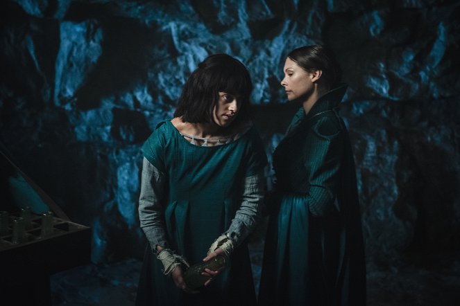 The Witcher – Noituri - Neljä markkaa - Kuvat elokuvasta - Anya Chalotra, MyAnna Buring