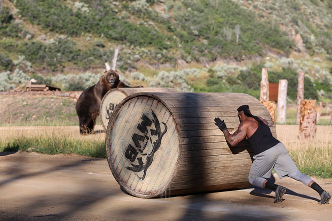 Mensch vs. Bär – Das unglaubliche Duell - Filmfotos