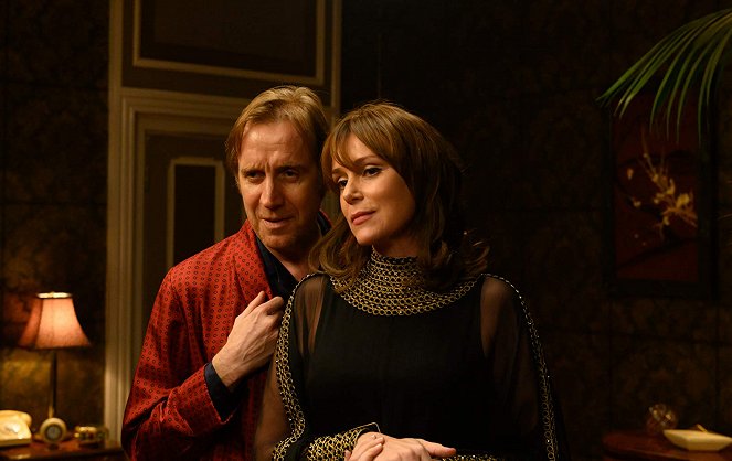 Mulheres ao Poder - Do filme - Rhys Ifans, Keeley Hawes