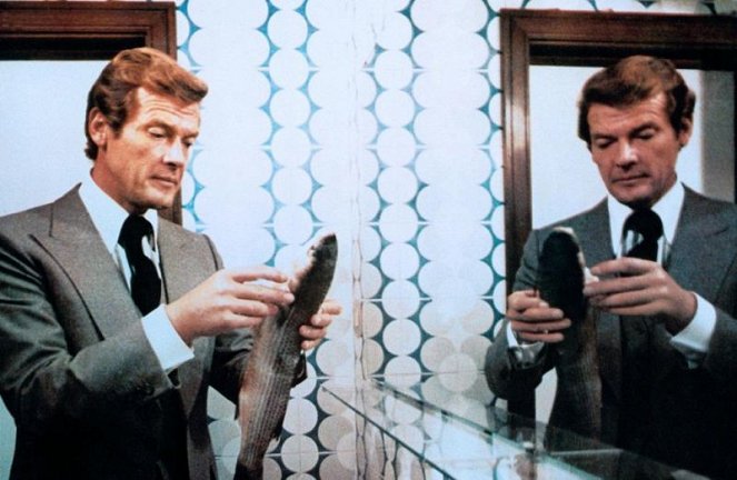 Sicilský kříž - Z filmu - Roger Moore