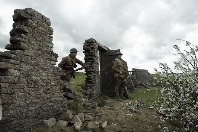 1917 - De la película - Dean-Charles Chapman, George MacKay