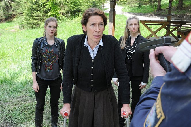 4 ženy a pohřeb - Série 6 - Ausradiert - Z filmu - Miriam Stein, Adele Neuhauser, Martina Poel