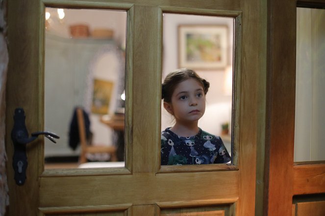 The Ambassador's Daughter - Episode 2 - Photos - Beren Gençalp