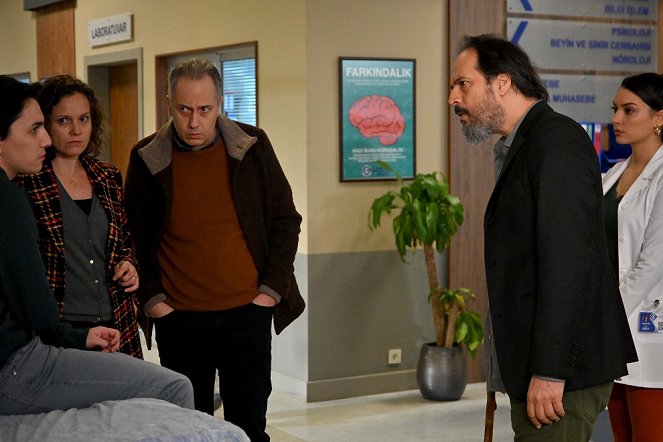 Hekimoğlu - Season 1 - Babasının Oğlu - De la película - Timuçin Esen