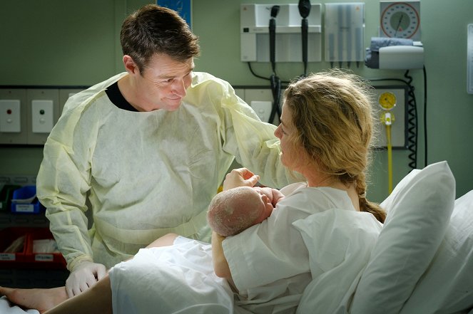 Doktor srdcař - Série 2 - What Difference the Day Makes - Z filmu - Rodger Corser