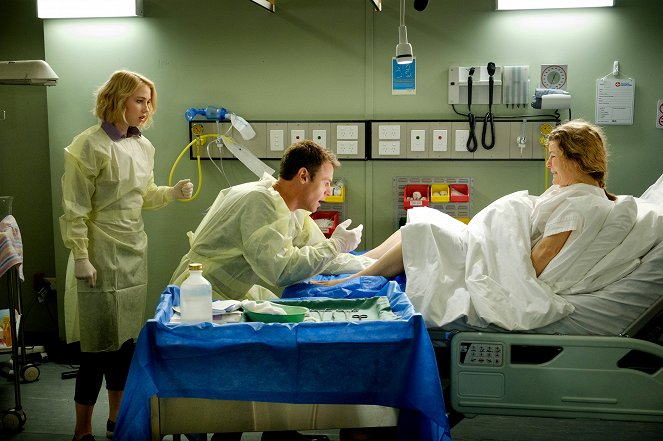 Doctor Doctor - Season 2 - What Difference the Day Makes - Van film - Rodger Corser