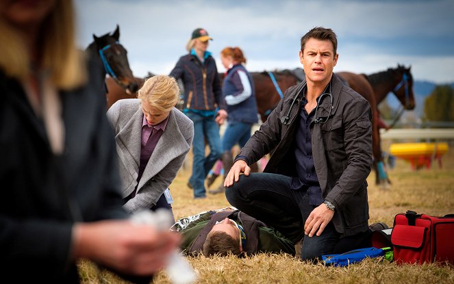 Doctor Doctor - Your Game - Z filmu - Rodger Corser