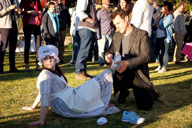 Doctor Doctor - Picture of Innocence - Photos - Chloe Bayliss, Rodger Corser