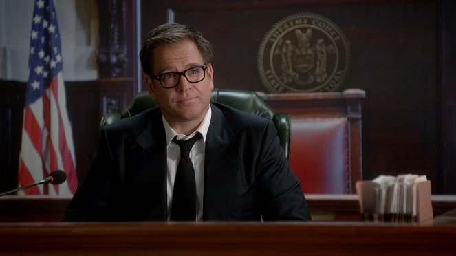 Bull - The Flying Carpet - Photos - Michael Weatherly