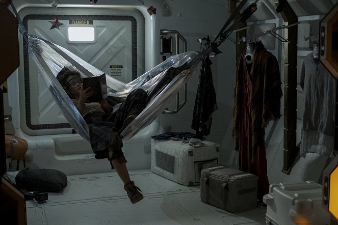 Lost in Space - Season 2 - Photos - Parker Posey