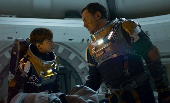 Lost in Space - Season 2 - Precipice - Photos - Maxwell Jenkins, Toby Stephens