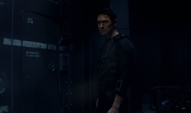 Lost in Space - Echoes - Photos - JJ Feild