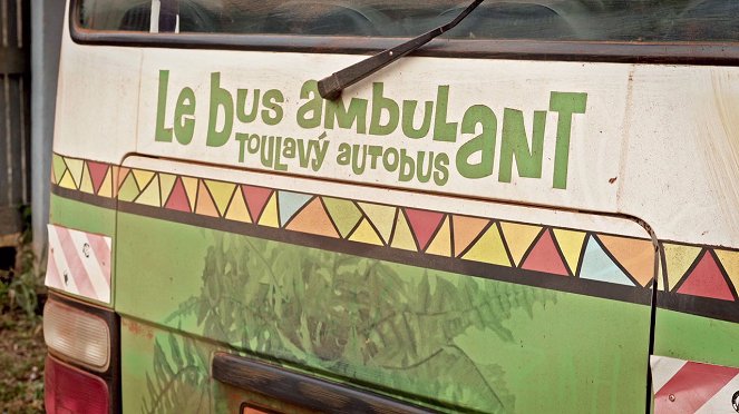 Pomáháme jim přežít - Toulavý autobus v Kamerunu - Filmfotos