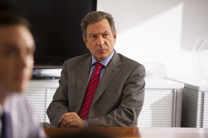 Episodes - Season 3 - Episode 9 - Photos - Michael Brandon