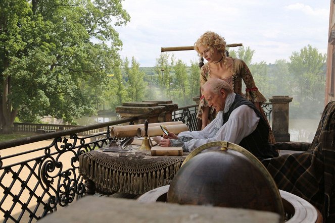 The Iron Mask - Photos - Anna Čurina, Charles Dance