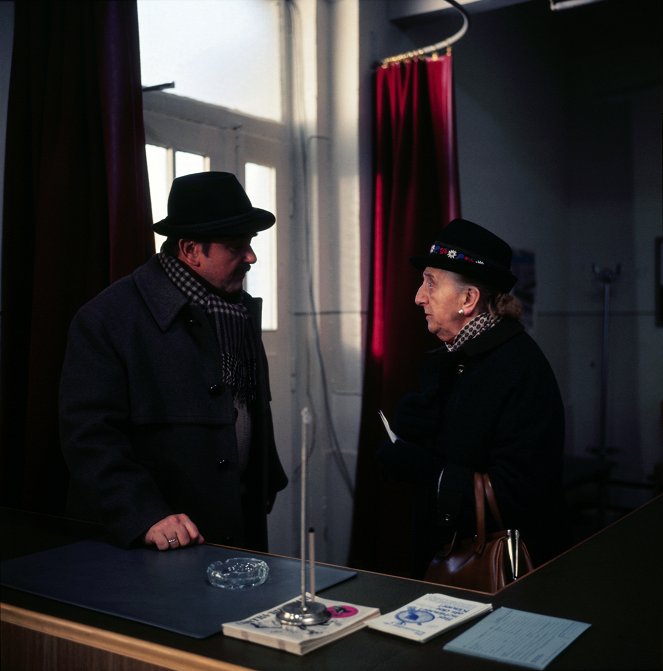 Polizeiinspektion 1 - Und keine Kopeke weniger - Filmfotók - Walter Sedlmayr