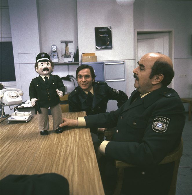 Polizeiinspektion 1 - Einstein Junior - Z filmu - Elmar Wepper, Walter Sedlmayr