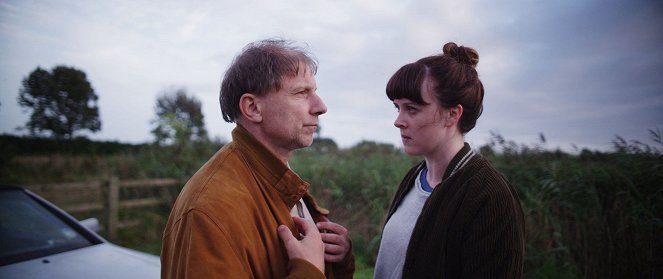 Utopia - Episode 5 - Filmfotos - Simon McBurney, Alexandra Roach