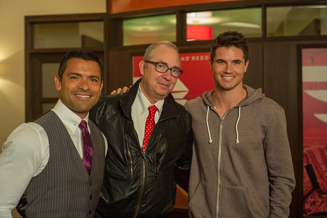 Nine Lives - Making of - Mark Consuelos, Barry Sonnenfeld, Robbie Amell