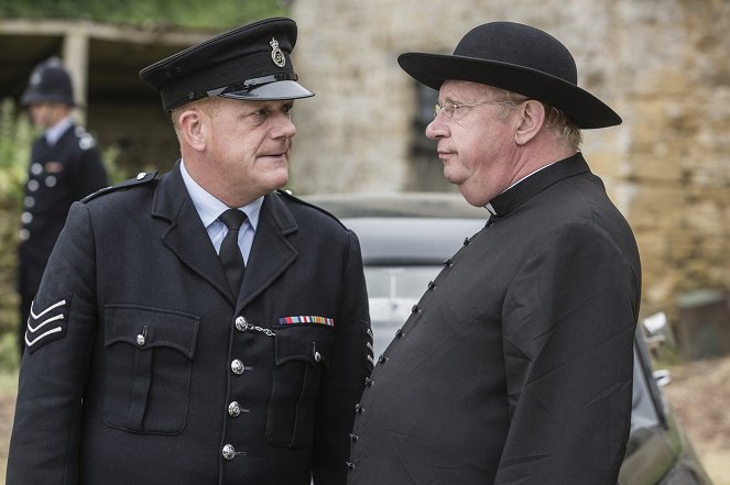 Father Brown - The Blood of the Anarchists - Z filmu - John Burton, Mark Williams