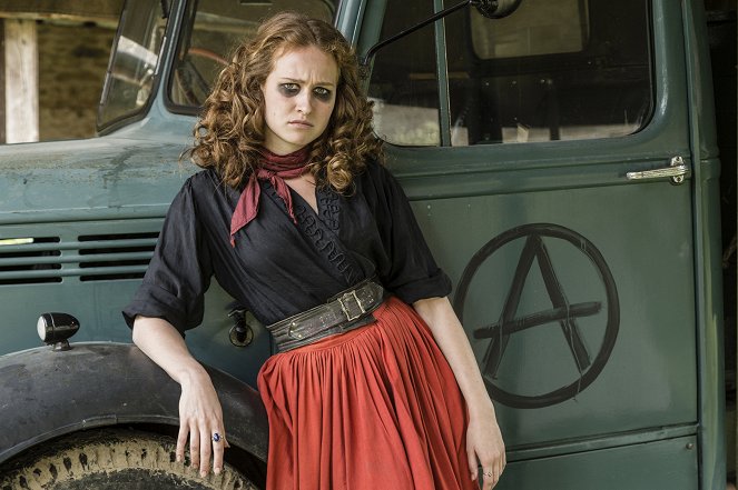 Father Brown - Season 7 - The Blood of the Anarchists - Promoción - Lottie Tolhurst