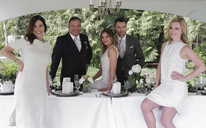 Betting on the Bride - Photos - Kim Delaney, Karissa Lee Staples, Peter Mooney, Cindy Busby