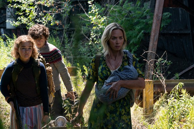 Ciche miejsce 2 - Z filmu - Millicent Simmonds, Noah Jupe, Emily Blunt