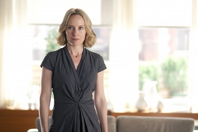 In Treatment - Adele: Week Two - Photos - Amy Ryan